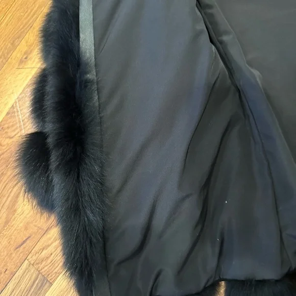 Real fox fur coat black Sz Small 3/4 sleeves.